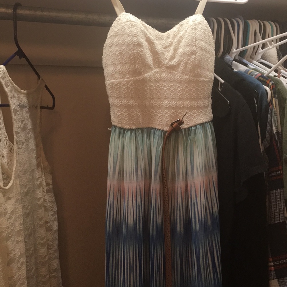 Dress w/belt